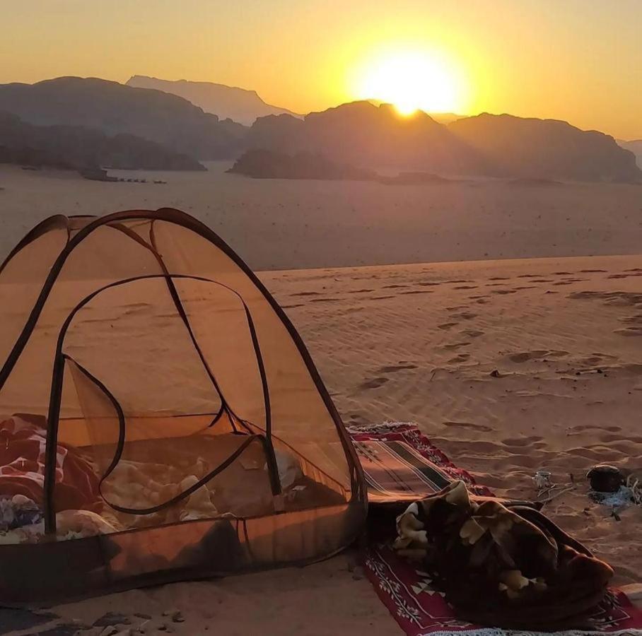 Adel Rum Camp Bubbles Wadi Rum Exterior foto