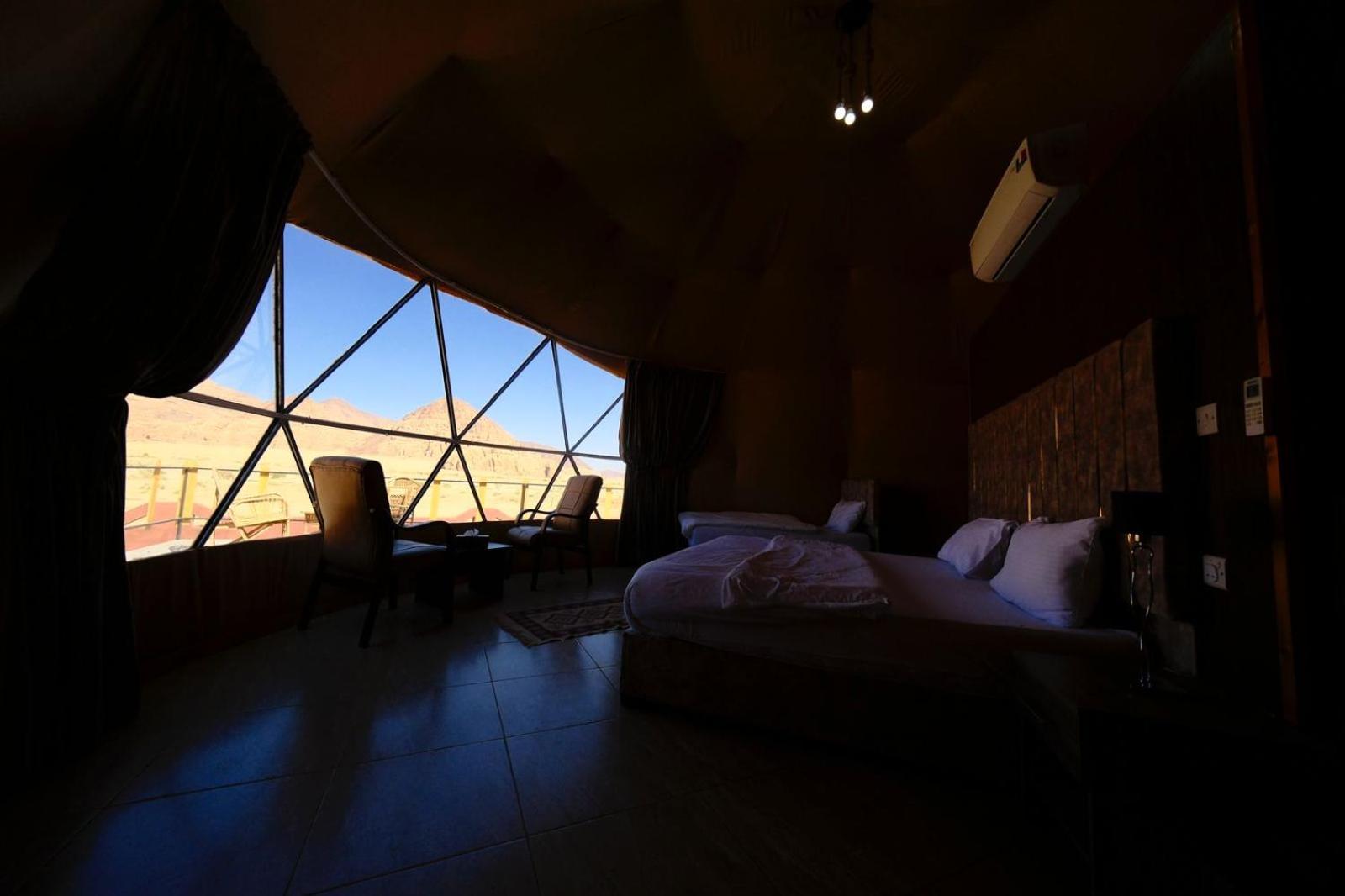 Adel Rum Camp Bubbles Wadi Rum Exterior foto